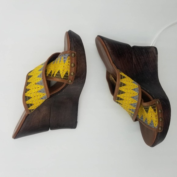 Diane von Furstenberg Wedge Heel Sandals Leather Straps Chevron Print Women's 7 - Picture 5 of 7